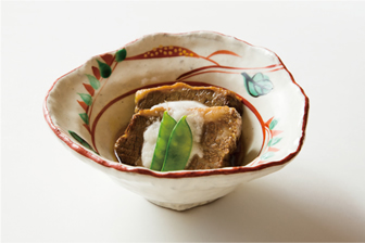Wagyu cubed meat stew, with grated Japanese yam